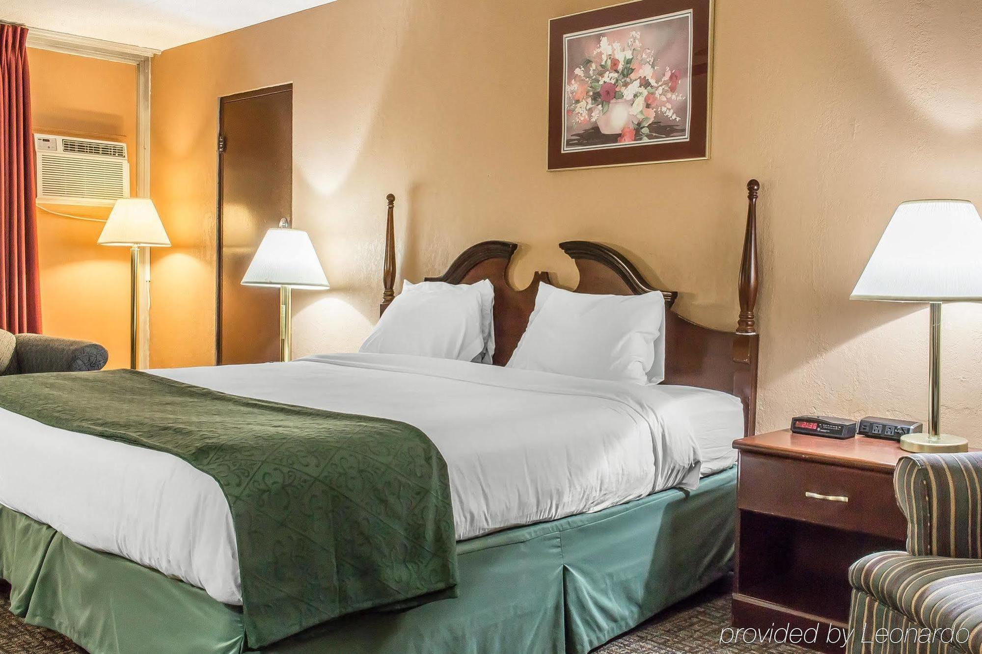 FairBridge Inn&Suites Poconos Stroudsburg Extérieur photo